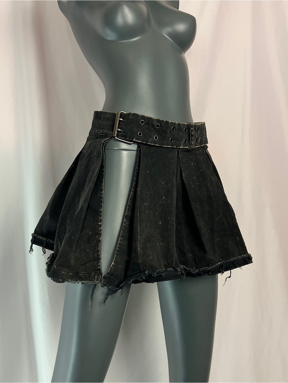 Charcoal Grey Tattered & Distressed Pleated Belt Skirt